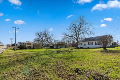 104 Fawn St, Caldwell, TX 77836