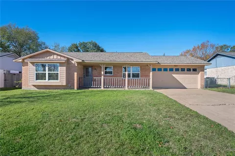 3602 Windridge Dr, Bryan, TX 77802