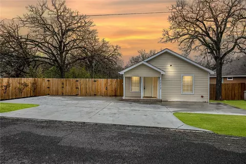 1515 Carver St, Bryan, TX 77803