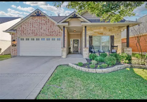 220 Passendale Ln, College Station, TX 77845