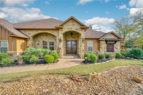 7488 Hidden Pond, Bryan, TX 77808 photo 3