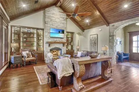 7488 Hidden Pond, Bryan, TX 77808 photo 8
