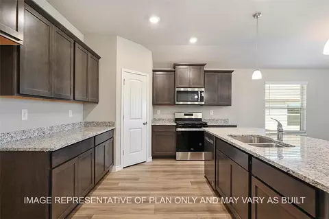 1718 Robinson Dr, Brenham, TX 77833
