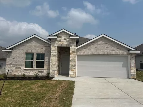 1716 Robinson Dr, Brenham, TX 77833