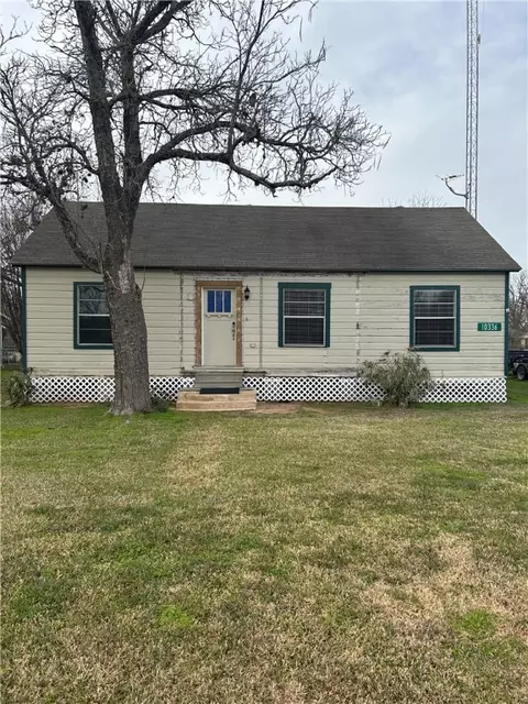 10336 Main St, Snook, TX 77878