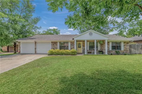 2608 Clearwood Ct, College Station, TX 77845