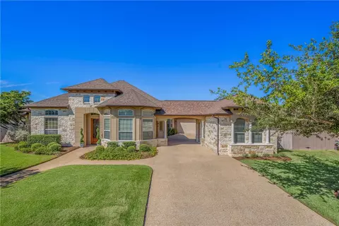 3707 Park Meadow Ln, Bryan, TX 77802