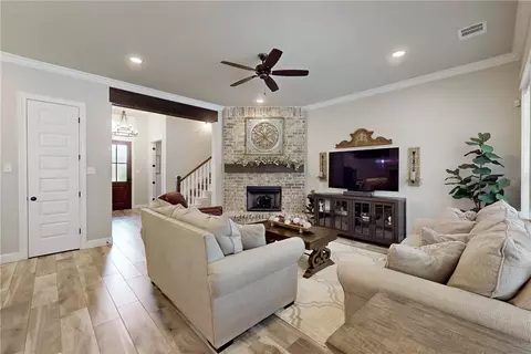 3261 Rose Hill Ln, Bryan, TX 77808 photo 2