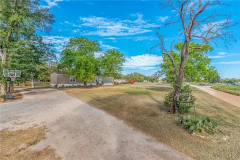 13649 Garrett Ln, Bryan, TX 77808