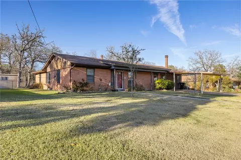 902 Mitchell St, Bryan, TX 77802