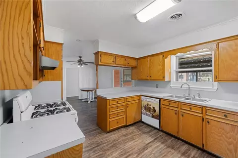 902 Mitchell St, Bryan, TX 77802 photo 24