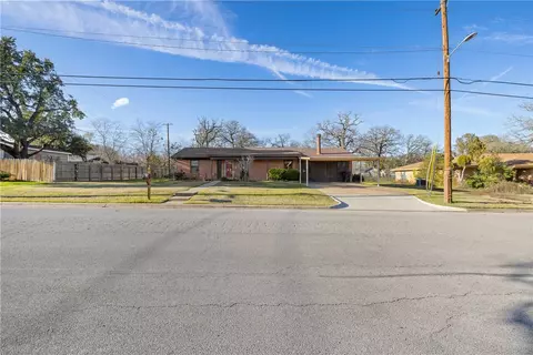 902 Mitchell St, Bryan, TX 77802 photo 5