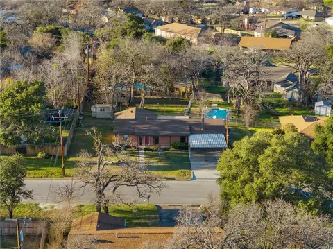 902 Mitchell St, Bryan, TX 77802 photo 3
