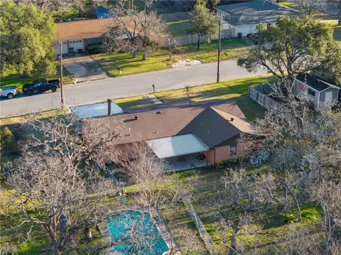 902 Mitchell St, Bryan, TX 77802 photo 4
