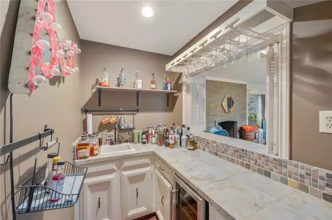 2702 Camelot Dr, Bryan, TX 77802 photo 8