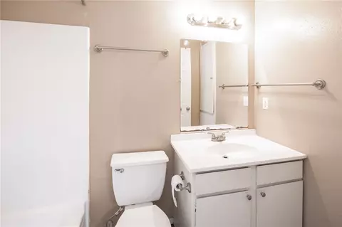 807 E 31st St, Bryan, TX 77803 photo 6