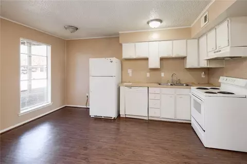 807 E 31st St, Bryan, TX 77803 photo 13