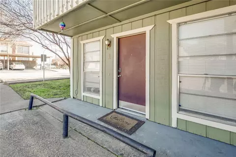 807 E 31st St, Bryan, TX 77803 photo 3