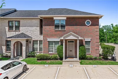 160 Forest Dr, College Station, TX 77840