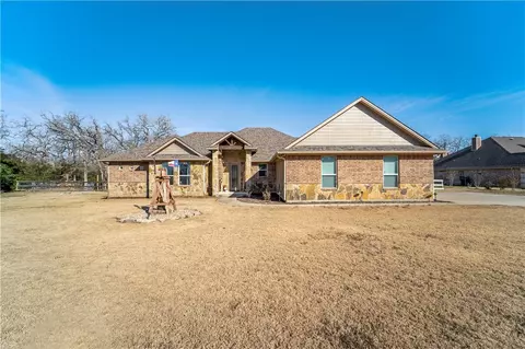 10489 Hampton Ct, Iola, TX 77861 photo 4