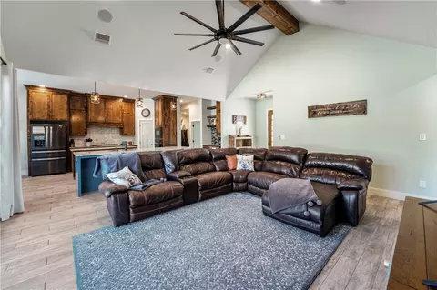 10489 Hampton Ct, Iola, TX 77861 photo 11