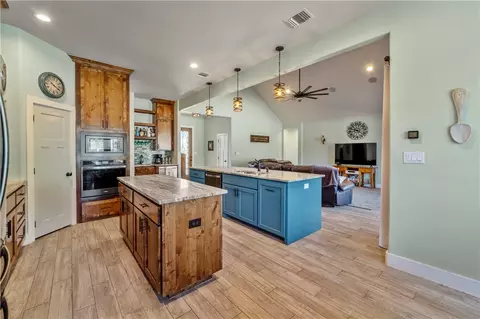 10489 Hampton Ct, Iola, TX 77861 photo 15
