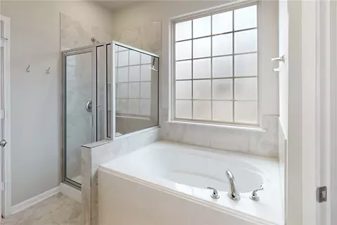 Bath - 2001 Polmont Dr, Bryan, TX 77807 photo 2 of 4