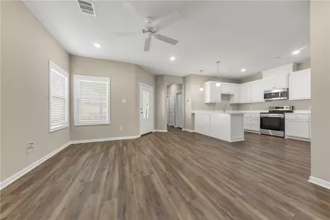 1237 Storm Row, Bryan, TX 77808 photo 3