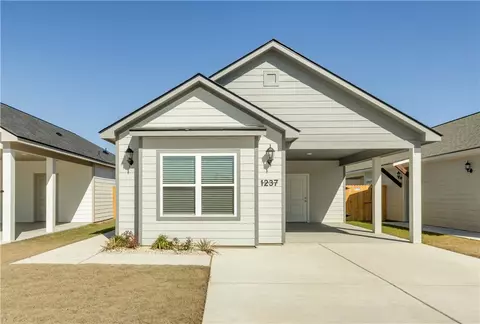 1237 Storm Row, Bryan, TX 77808 photo 2