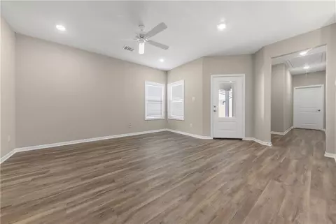 1237 Storm Row, Bryan, TX 77808 photo 4
