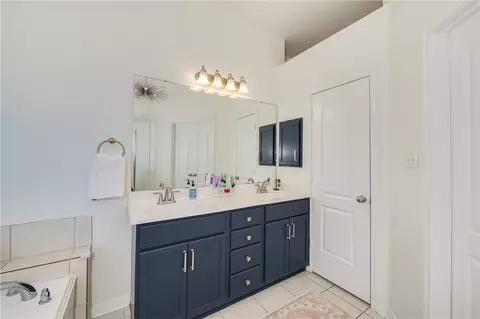 Bath - 1703 Summerwood Loop, Bryan, TX 77807 photo 1 of 3