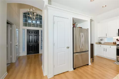Entry Way - 1703 Summerwood Loop, Bryan, TX 77807 photo 3 of 3