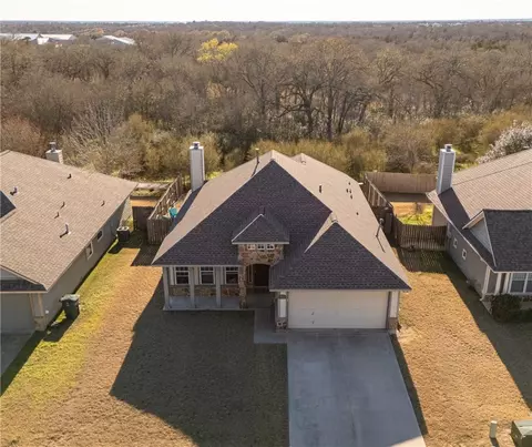 1703 Summerwood Loop, Bryan, TX 77807