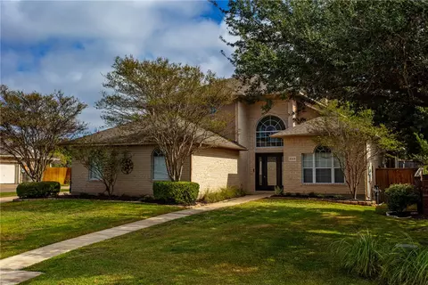 2213 E Briargate Dr, Bryan, TX 77802