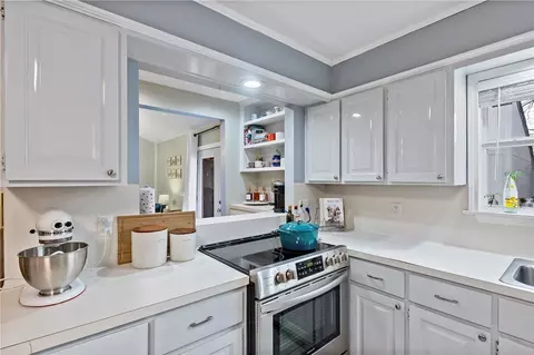 Kitchen - 2401 De Lee St, Bryan, TX 77802 photo 3 of 6