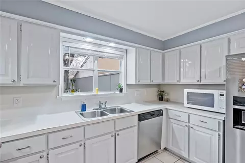 Kitchen - 2401 De Lee St, Bryan, TX 77802 photo 4 of 6