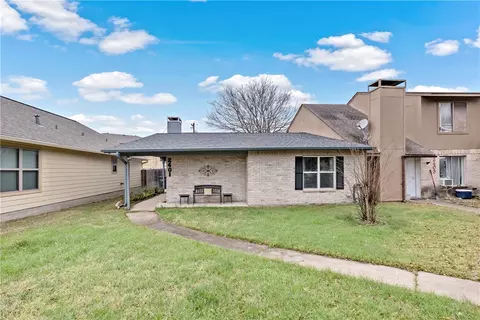2401 De Lee St, Bryan, TX 77802