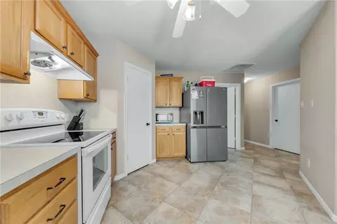 2602 Symphony Park Dr, Bryan, TX 77802 photo 8
