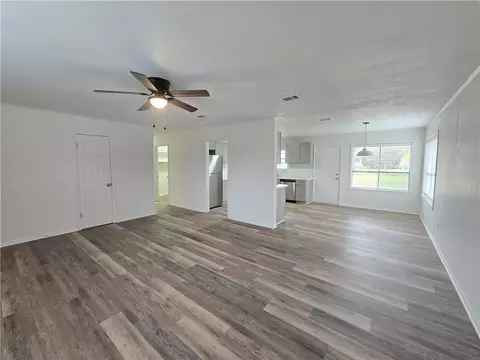 Living - 1904 Carroll Cir, Bryan, TX 77803 photo 2 of 4