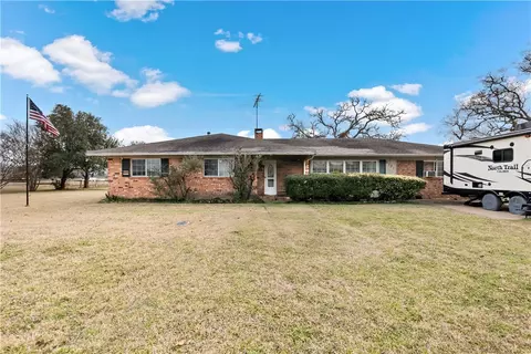 3121 Norton Ln, College Station, TX 77845