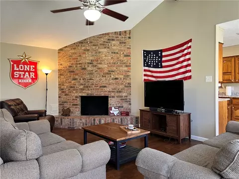 2112 Pantera Dr, Bryan, TX 77807 photo 2