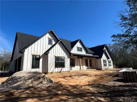 3080 Yorkshire, Franklin, TX 77856