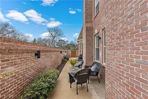 1314 Brook Hollow Dr, Bryan, TX 77802 photo 40