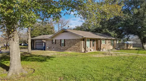 1006 Benedict St, Caldwell, TX 77836