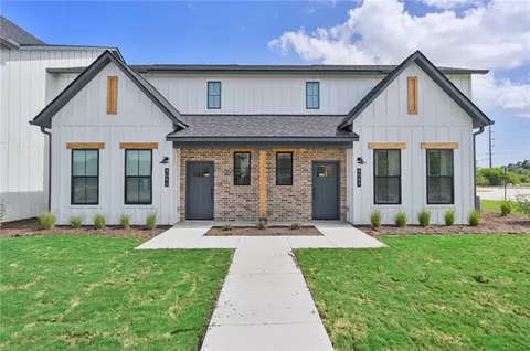 4041 Maycomb Dr, College Station, TX 77845