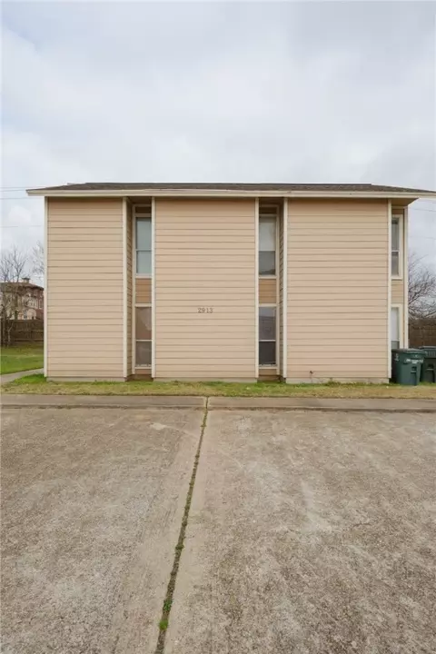 2913 Prairie Flower Cir, Bryan, TX 77802