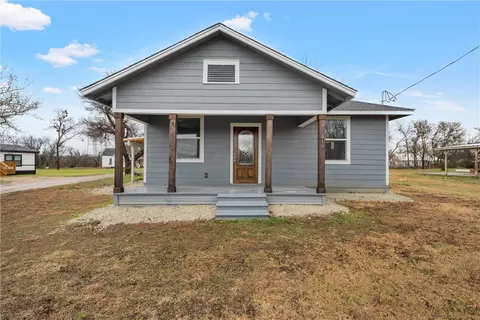 610 N Second, Rosebud, TX 76570