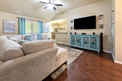 3215 Timberline Dr, Bryan, TX 77803 photo 5