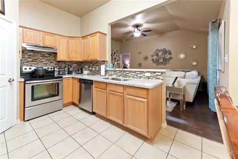 3215 Timberline Dr, Bryan, TX 77803 photo 7