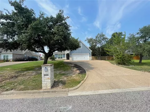 898 Hereford St, College Station, TX 77840